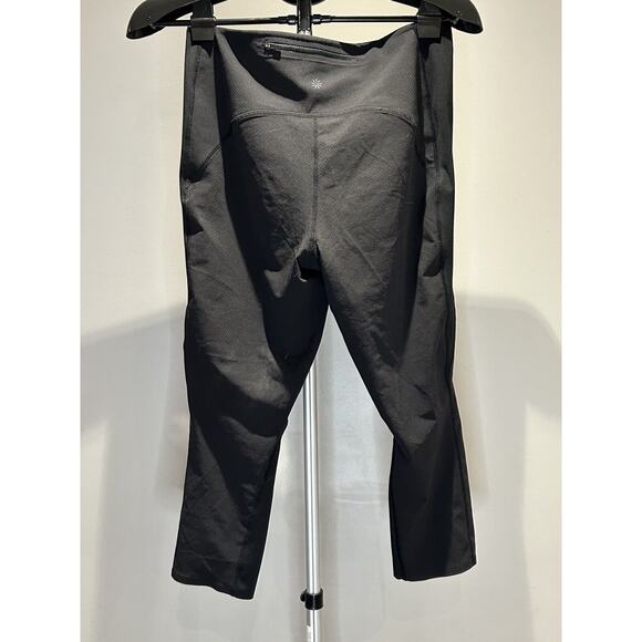 Women's size Medium Athleta Black Cropped Leggings - Picture 2 of 5